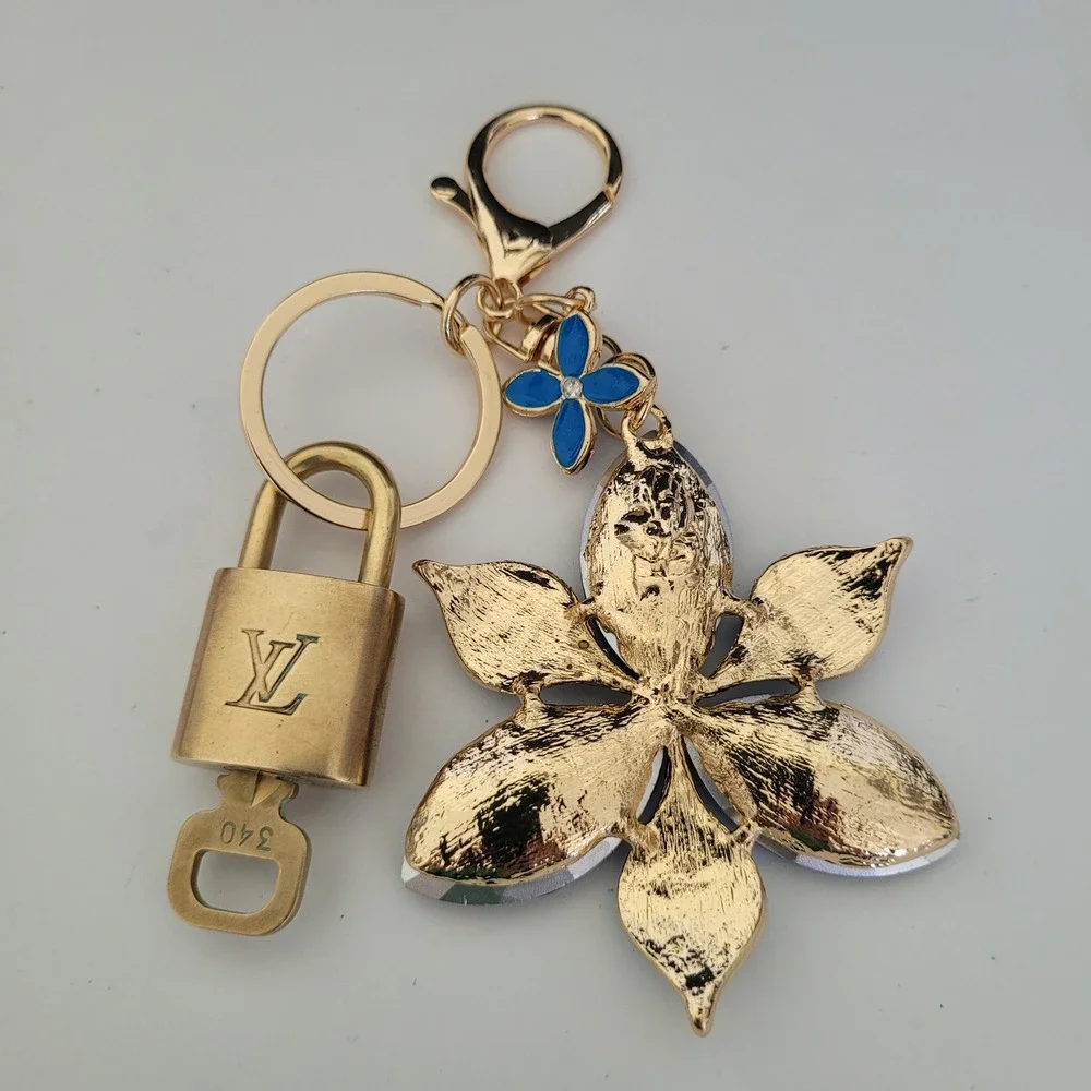 Louis Vuitton Padlock Key Blue Crystal Flower Bag Charm Keychain Gold Tone Gift